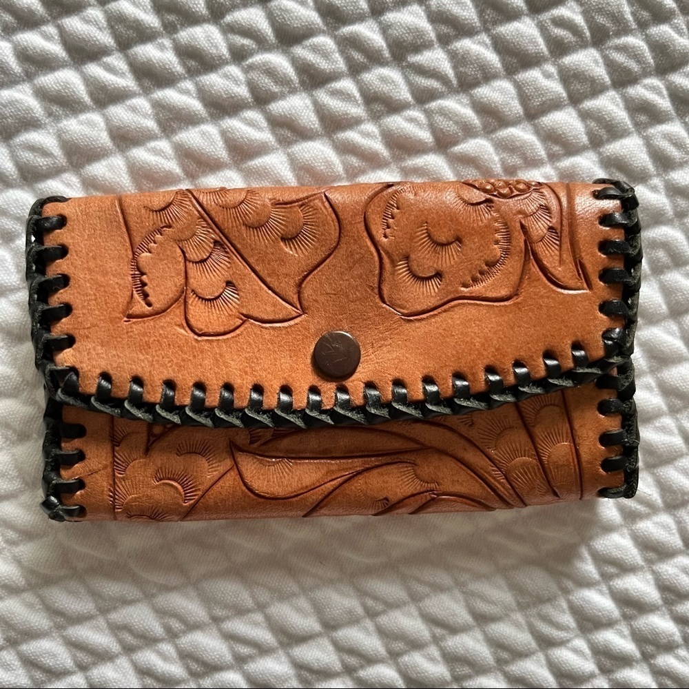 Vintage 1970’s Hand tooled leather folding key/card holder. Never used.